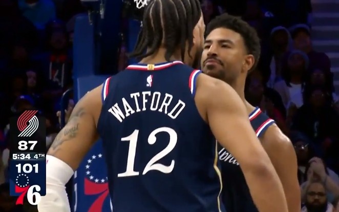 开云体育下载-一波流带走？格莱姆斯反击欧洲步换手上篮 连得10分打停开拓者