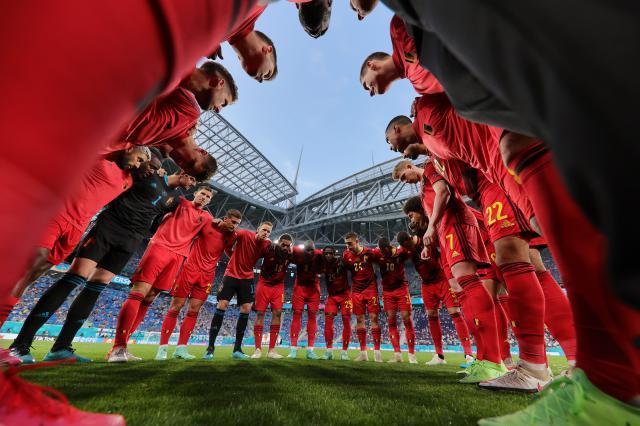 开云体育下载-比利时降维打击3战全胜 英媒：凯恩会爱上德布劳内